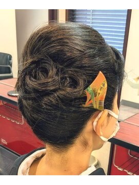 エノモト(ENOMOTO) 黒留袖アレンジヘア 大人上品まとめ髪すっきりスタイル