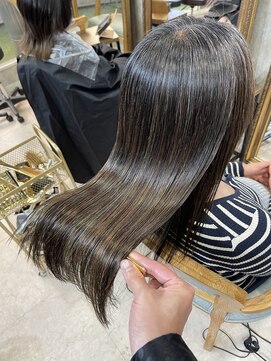 トリートメントA 高知店(treatment A) 髪質改善トリートメントでつやっつやの艶髪に変身♪