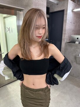 イキ 表参道(iki omotesando) ミディアムヘア/スラッシュ/グレージュカラー/デザインカラー