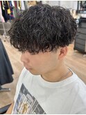 波巻きスパイラルパーマメンズマッシュツーブロックメンズパーマ