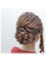 10分ヘアセット1200円！ツイストUP