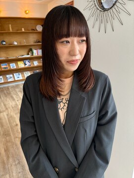 ヌイ(nui) [佐賀/顔周りレイヤー/ミディアムスタイル/ブラウンカラー]