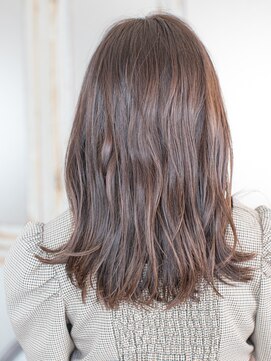 アマリス(Amaris) 顔周りレイヤースタイル20代/30代/40代/庭瀬