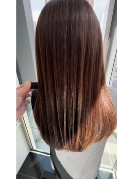 エアー 銀座タワー(AIR) 簡単スタイリング/ブリーチなしカラー/レイヤーカット【榛葉】