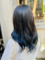 サーティーン(THIRTEEN)&nbsp;毛先のみブリーチでネイビーブルー！