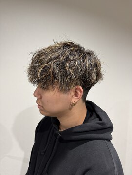 シェリー(Cherie) ハイライト＆ツイストスパイラルパーマ