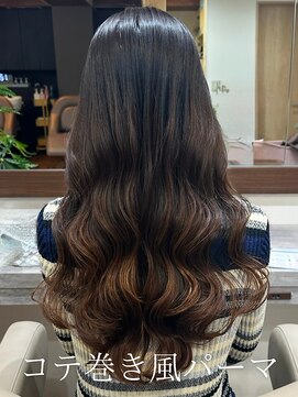 アミー 池袋(Ammy) 緩め大きめのウェーブが可愛い！コテ巻き風パーマ