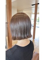 ロッカ(ROCCA)&nbsp;ナチュラルブラウン艶ボブ