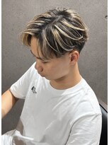 ブラッシュ アップ(Brush Up) センターパートハイライトメッシュパーマ