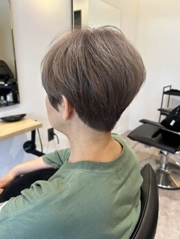 エルベ(elbe)の写真/白髪ぼかしもおまかせ。グレイヘアを活かして上品な美しさを楽しむサロン◎