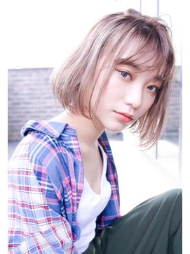 ケイト(kate) kate大宮 ミルクティーベージュ×シースルーバングル