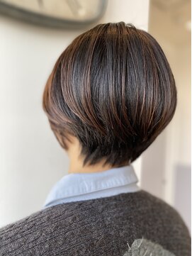 カザック(kazak) 前下がりボブ