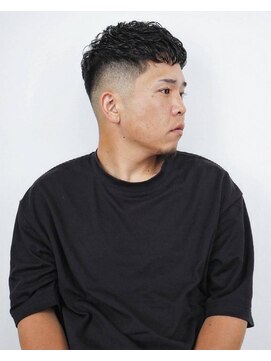 ワンワンオー バーバーショップ コンチネンタル(@110 BARBER SHOP continental) FADEカット