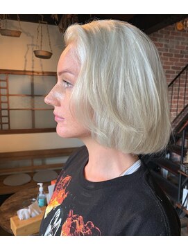 アントルポ(entrepot) ホワイトブロンド