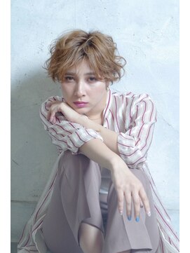 クシュ 所沢西口プロぺ通り(kusyu... ) ペールベージュセクションカラーグラデーションカラー外ハネボブ