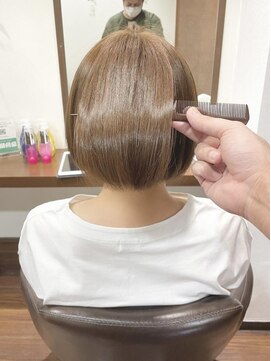 カラープロデュースバイアルバ(color produce byALBA) グレージュブラウンのツヤ髪ボブ