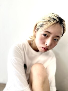 コハクビューティ(COHAKU beauty) ハイトーンでつくるアンニュイな『ショートヘア』