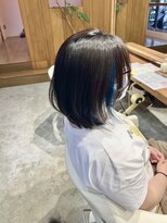 フラム(fulam)&nbsp;レイヤーボブ×イヤリングカラーブルー