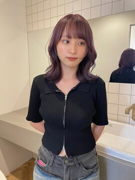 チーカ(chica) ラベンダーグレージュ × ウェーブミディアム