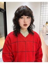 ホロ(hollo) ミディアムパーマルーズパーマニュアンスカール黒髪パーマ