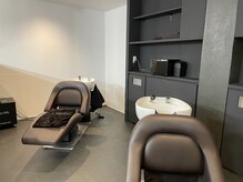 グラビートーキョー(GRABY tokyo)の雰囲気（フルフラットのシャンプー台で気持ちの良いシャンプーやスパを♪）