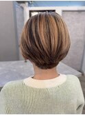 シルエット職人による上品ショート◎白髪を活かして柔らかカラー