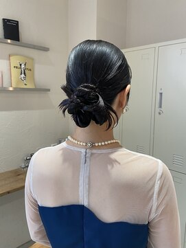 キチ(kici) お呼ばれヘア/モードアレンジ/カチモリシニヨン