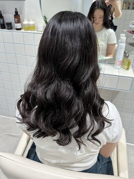 スーズ(sooze) ロング_韓国風コテ巻きパーマ
