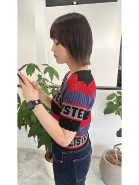 エミュ(emu.) ミディアムボブ×インナーカラー