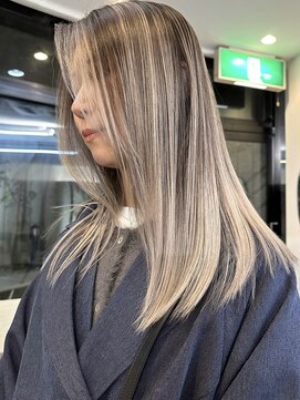 ヌエン 渋谷(NU/EN) 秋のトレンドエアタッチバレイヤージュと柔らかマロンベージュ