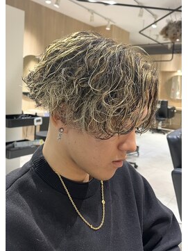 レボ 片町店(Revo) 波巻きスパイラル×金メッシュ