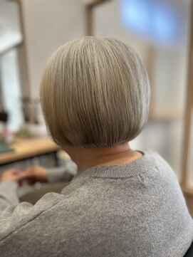 ルーム(room) ミニボブ★シルバーヘア