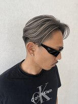 ヘアデザイン ゴドバン(Hair Design Gdobant) グレージュハイライト×センターパート