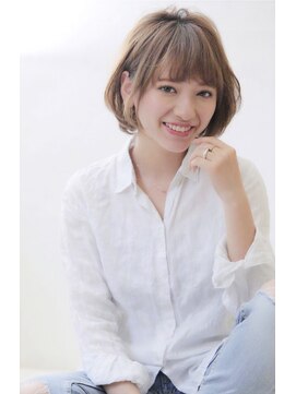 ヨロ(YoLo.) <ミセス マイナス6才>小顔耳掛けショートボブ 担当山下