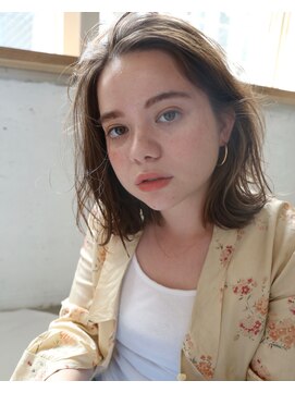 オーサム(AWESOME) 《AWESOME》シアーベージュ ◎ 切りっぱなしボブ