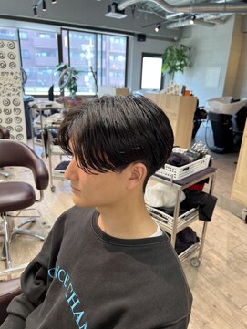 コワファーストナガサキシャンプーボーイ(COIFF1RST NAGASAKI SHAMPOO BOY) 定番センターパート！