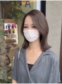 くびれヘア 切りっぱなしボブ アッシュグレー 顔周りレイヤー