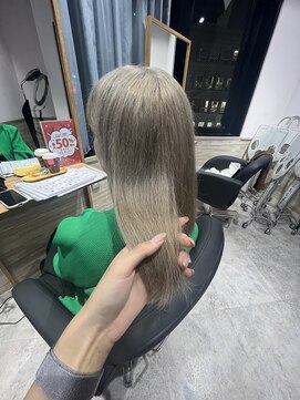 リーオオサカ(Lee Osaka) ホワイトベージュ×東芽生