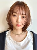 顔周りレイヤーカットくびれヘアミルクティーベージュカラー