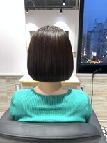 リーオオサカ(Lee Osaka)&nbsp;オリーブブラウン×丸みボブ