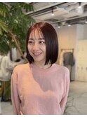 顎下切りっぱなしボブ