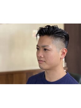 ヘアスタイル×眉×シェービングのトータル施術も可能。プロならではの技術で第一印象も変わる！