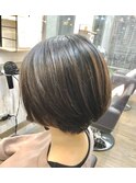 ショートボブ
