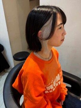 ダブル(W) イヤリングカラー/シルバーカラー