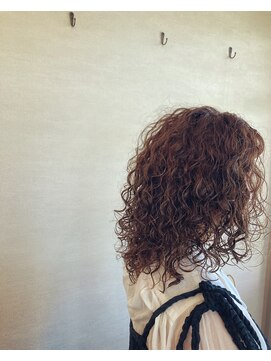 ナウラ(Naurra) ツイストスパイラルパーマ