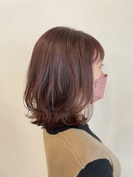 アヴェリー(avely) ミディアムレイヤー/ひし形/髪質改善/くびれヘア