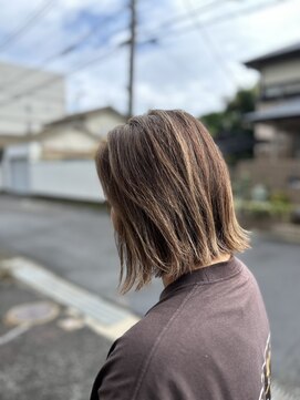 バグース 平塚(BAGUS) ミディアムボブ/ハイライト/切りっぱなしボブ