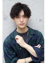 ルーシー 渋谷(LUCEY)&nbsp;センターパートフェザーパーマシャドウパーマメンズパーマ