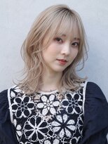 ソレイユトウキョウシブヤ(SOLEIL TOKYO shibuya)&nbsp;ミディアムレイヤーミルクティーベージュハイトーンブリーチ韓国