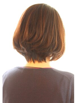 レウナ 外苑前(Reuna) 【30代40代50代】大人女性におススメひし形ボブ
